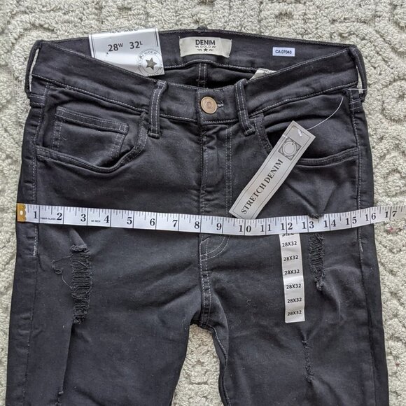 Nwt DENIM GOLD black high rise distressed jeans size 28x32 - Picture 13 of 13